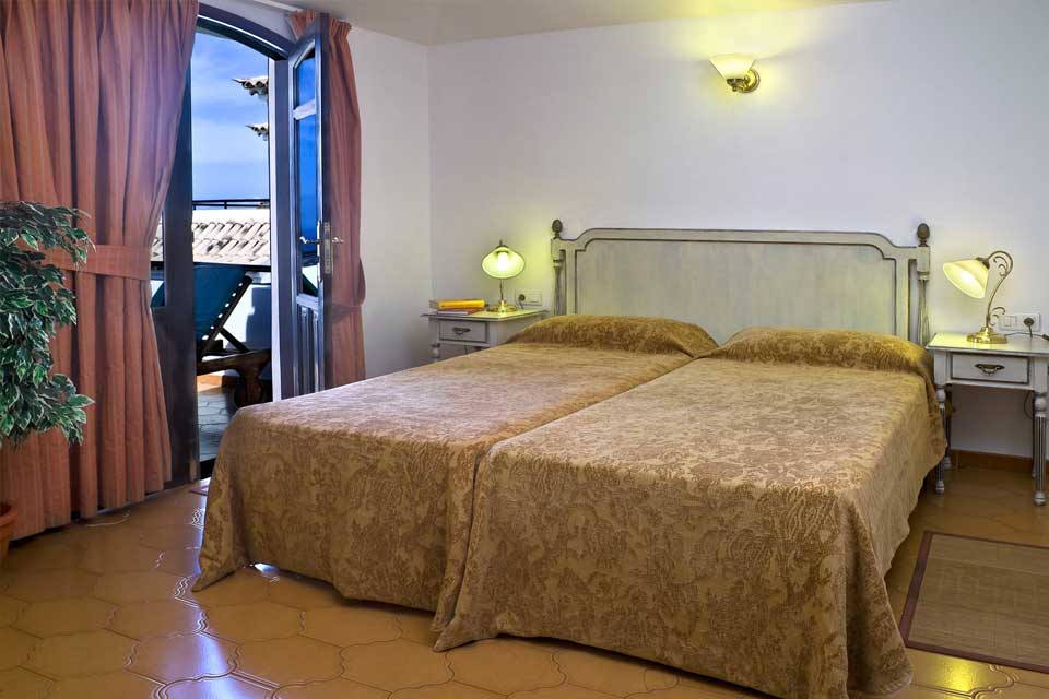(English) Rooms (English) Rooms